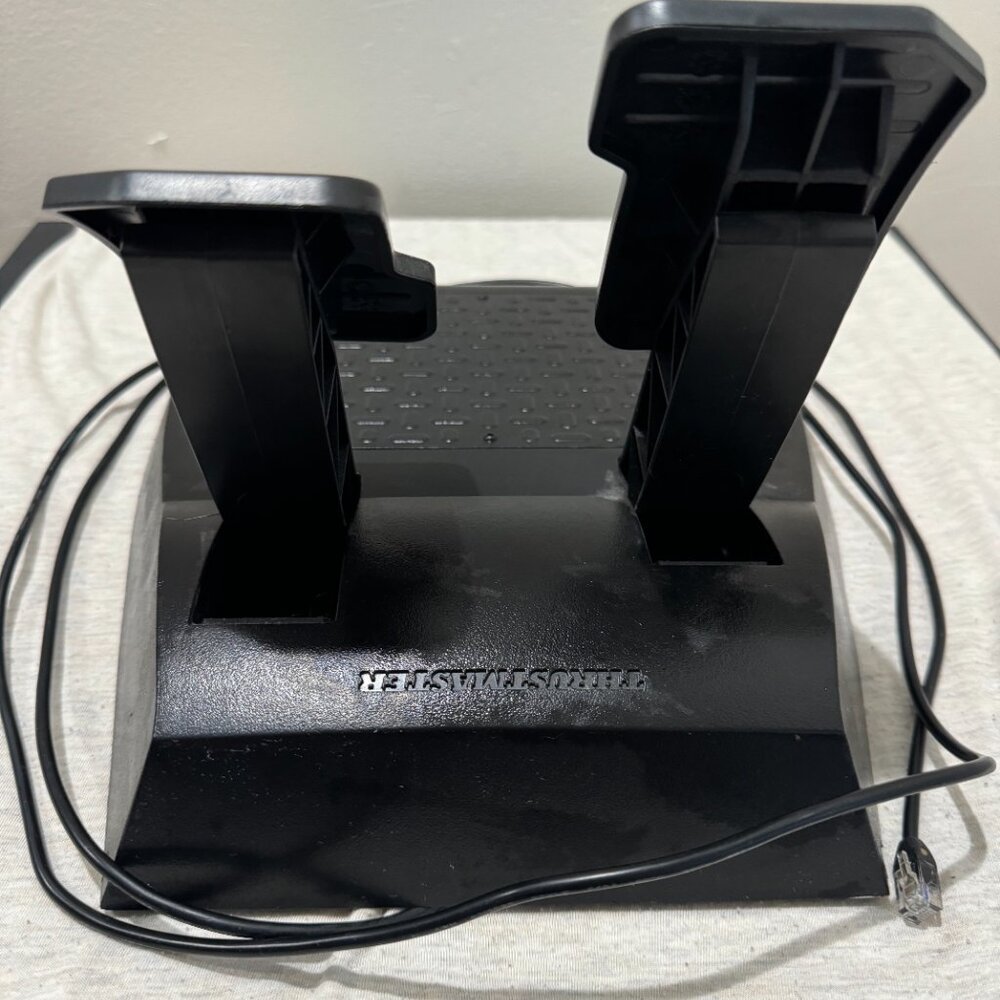 Thrustmaster, Ferrari 458 Spider Racing Wheel - Picture 3 of 7